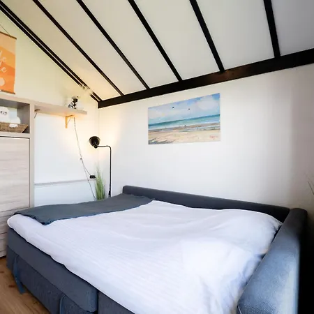 Julie With Parking And Shared Pool By Interhome 데한