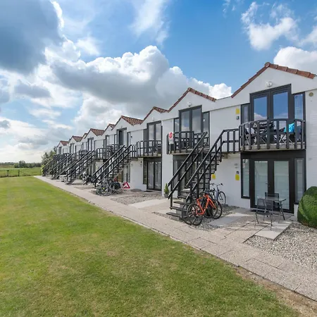 Julie With Parking And Shared Pool By Interhome * 데한