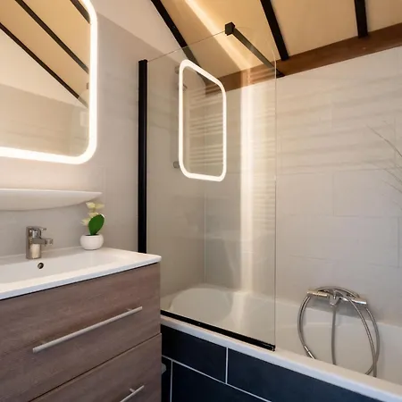 Julie With Parking And Shared Pool By Interhome デ ハーン